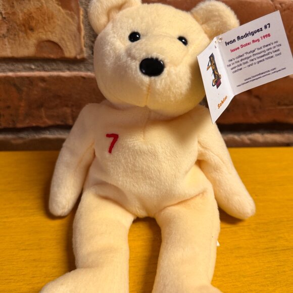 Ivan Rodriguez 1998 Salvino's Bamm Beanos Beanie Babies MLB Baseball NWT - Picture 2 of 3